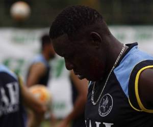 No reaccionan El Mimado terminó sufriendo la primera vuelta y debe enmendar.