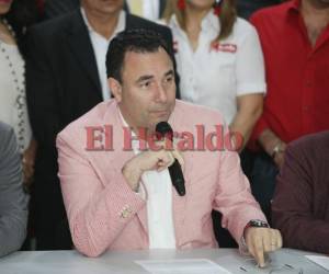 La publicación del presidenciable coincide con el hecho que en la actualidad las cortes de justicia de Estados Unidos están procesando los casos de varios hondureños. (Foto: El Heraldo Honduras, Noticias de Honduras)