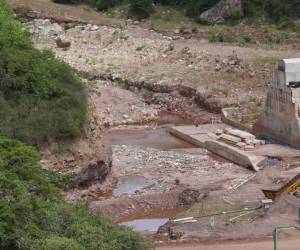 La construcción de la represa San José presenta un 45% por retraso de acceso, informó la AMDC