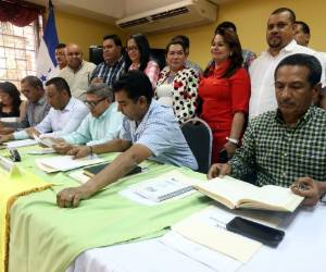 Los jefes municipales dijeron el jueves que se merecen una pensión de retiro junto con los vicealcaldes y regidores del país.