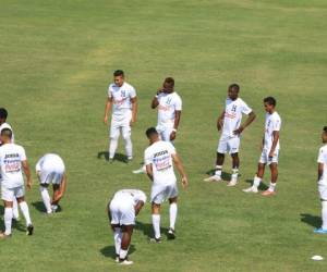 En un partido disputado en el estadio Carlos Miranda de Comayagua los seleccionados lograron abrir el marcador gracias a un penal que lo cambió por gol el defensor Kevin Álvarez en la primera parte.