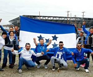 Los aficionados catrachos llegaron temprano al Avaya Stadium de San José, California (Foto: Neptalí Romero/OPSA)