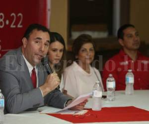 El candidato presidencial del Partido Liberal (PL), Luis Zelaya, advirtió que no creeran en los resultados si continúa la misma empresa. Foto: Mario Urrutia/ El HERALDO