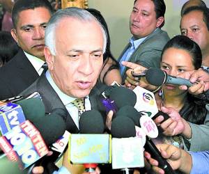 El presidente del Congreso dijo ayer que el tema de la reelección no está en la agenda legislativa.