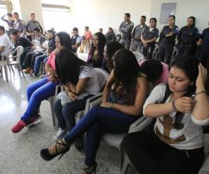 El cabecilla Gerson Coguox Sanic fue condenado a 193 años y 8 meses de prisión y Antonio Colindres, sentenciado a 179 años y 8 meses de cárcel. Entre los condenados hay varias mujeres. (Foto: El Periódico/ El Heraldo Honduras/ Noticias de Honduras)