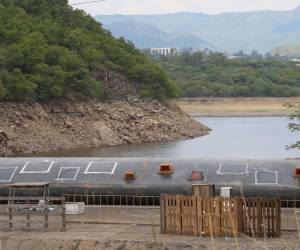 Aunque ya se presentan lluvias en la capital, las represas que abastecen de agua potable a los capitalinos presentan su nivel menos del 50% , informaron las autoridades locales.