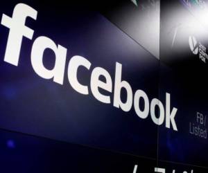 Facebook indicó que ha revisado miles de aplicaciones hasta el momento.