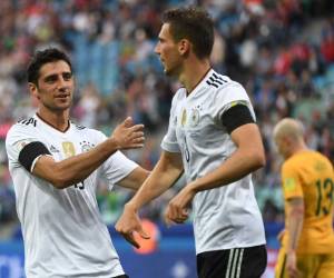 Lars Stindl celebra un gol con Leon Goretzka en el triunfo de Alemania 3-2 sobre Australia durante la Copa Confederaciones 2017 en Rusia. Foto: Agencia AFP / El Heraldo.