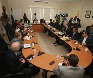 Reunión se centra en actuación de la CNBS en caso de liquidación forzosa.