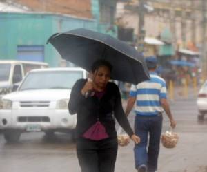 Las bajas temperaturas en la capital han generado leves lluvias. Foto:David ROmero /EL HERALDO
