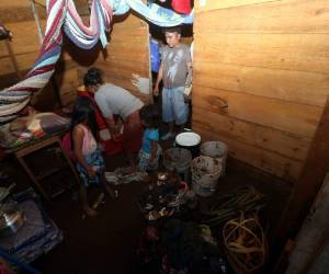 Los daños que se registraron en estos sectores de la capital por las fuertes precipitaciones fueron la caída de muros, de árboles, de rocas en el anillo periférico y otras vías, inundaciones y la destrucción de una vivienda.