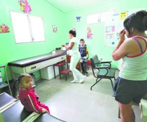 El centro de salud está sin médico desde hace una semana.