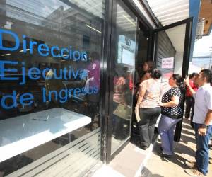 La Administración Tributaria ha venido trabajando con alrededor de 300 personas en la parte de rentas internas.