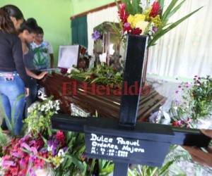 Durante dos semanas la joven Dulce Raquel luchó por su vida tras ser arrollada por un vehículo. (Foto: El Heraldo Honduras, Noticias de Honduras)