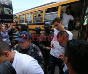 José Zamora fue recibido en un ambiente hostil en los tribunales, además fue captado por muchas cámaras de los medios de comunicación.