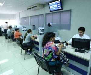 El SAR tiene mesas de ayuda a nivel nacional para atender a los contribuyentes que no saben sobre el trámite.