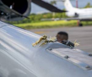 Asimismo el mandatario manifestó que le ordenó a su equipo de seguridad ir tras los responsables de este atentado. Foto: AFP