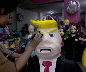 Mexicanos rechazan la visita del candidato Donald Trump a su país (Foto AP)