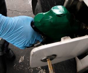El precio en bomba de la gasolina superior reporta un aumento de 7.82 lempiras el galón en dos semanas.