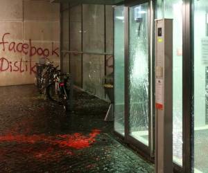 Estamos en una nueva era, donde los grupos terroristas como el Estado Islámico utilizan las redes sociales para reinventar la forma en que reclutan y planean sus ataques.