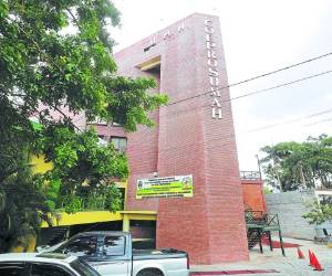 La propuesta del ente colegiado es que los más de 40,000 maestros que lo integran tengan la posibilidad de pagar un costo más accesible por una licenciatura.