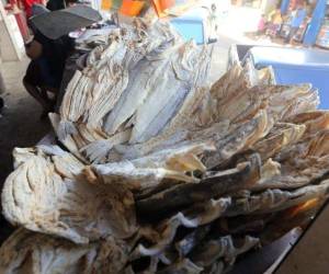 Los comerciantes vaticinan que si en esta semana no se abastecen los mercados, difícilmente habrá pescado para la sopa de Semana Santa.