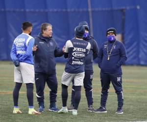 Hernán Gómez prepara un esquema para no recibir muchos goles de Estados Unidos.