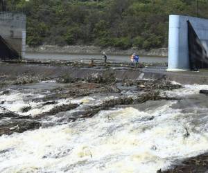En los próximos días, personal del SANAA iniciará un trasvase de 400 litros por segundo de Los Laureles a La Concepción. Foto: EL HERALDO