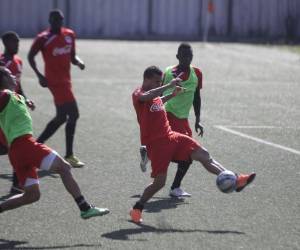 Los jugadores de Olimpia confían plenamente en un triunfo ante el Herediano. (Foto:Archivo).