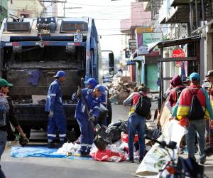 Mercados municipales reciben atención prioritaria tras el aumento de desechos sólido en los mercados capitalinos tras fiestas de año nuevo.