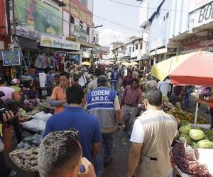 Orden en los mercados por temporada navideña.