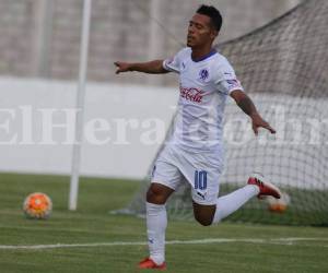 Bayron Méndez se despachó con un doblete en el partido que Olimpia humilló 4-1 al Real España, foto: Juan Salgado.