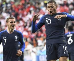 Mbappé anotó en el minuto 34, firmando su quinto tanto en 17 partidos con los Bleus. Foto:AFP