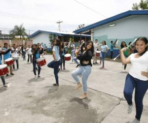 Un ramillete de preciosas palillonas prepara el Instituto Jesús Milla Selva.