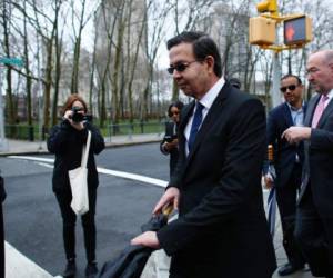 Rafael Leonardo Callejas a su salida de la Corte de Nueva York.