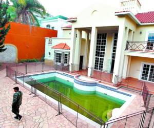 Una mansión ubicada en la colonia La Hacienda, de la capital, forma parte de las propiedades incautadas y está valorada en más de 20 millones.