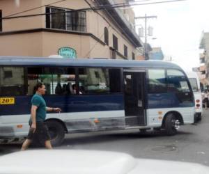 Pocos pasajeros utilizan el transporte durante esta semana.