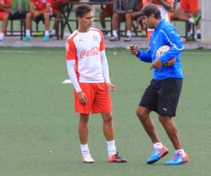 Marcelo Canales tiene otra tarea pendiente: empezar a brillar en Olimpia... (Foto: El Heraldo Honduras/ Noticias de Honduras)