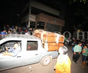 La entrega de cadáveres inició el domingo en horas de la noche y finalizó la madrugada de este lunes (Foto: EL HERALDO)