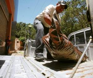 El alcohol es una de las causas de muertes violentas y de accidentes de tránsito. En estos dos casos, los autores materiales del crimen no han sido capturados por las autoridades.