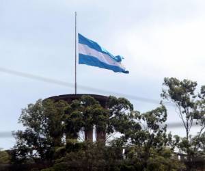 Este año el Pabellón Nacional luce un tono azul turquesa, color que destacará en las festividades.