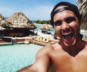 Carlos Roberto Pena en nuestras bellas playas de Islas de la Bahía.