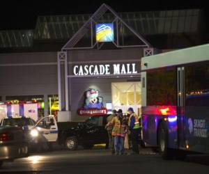 Cuatro mujeres y un hombre resultaron muertos en el tiroteo que tuvo lugar en el centro comercial Cascade, en la localidad de Burlington, unos 110 kilómetros al norte de Seattle, en el estado de Washington, foto: AFP.