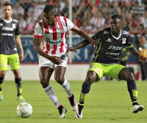 Beckeles salió de titular y fue fundamental para mantener y contener los ataques del equipo rival de Aguascalientes.