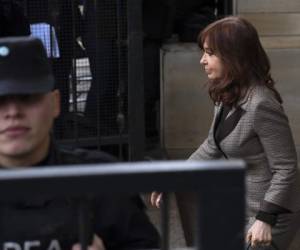 Cristina Kirchner: La expresidenta argentina está siendo investigada por corrupción.