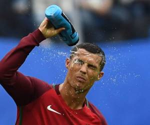Cristiano Ronaldo durante el duelo Portugal vs Nueva Zelanda por el pase a semifinales de la Copa Confederaciones Rusia 2017. (Foto: Agencias/AFP)