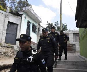 Las pandillas provocan el constante desplazamiento de familias que son amenazadas por negarse a colaborar con su actividad delictiva (Foto: AFP/ El Heraldo Honduras/ Noticias de Honduras)