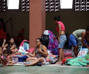 El IHMA y Banasupro constataron que hay suficiente frijol y maíz para las personas daminificadas.