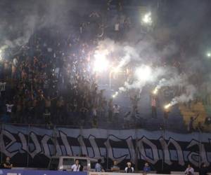 Los aficionados de Motagua preparan un recibimiento inolvidable para el Ciclón en el coloso capitalino.