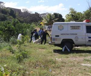Tras más de una semana de estar desaparecido, y que su familia angustiadamente lo buscara luego que su taxi apareciera sin llantas, el joven taxista Santos Higinio Segura Ortiz fue encontrado asesinado a inmediaciones del río Choluteca.